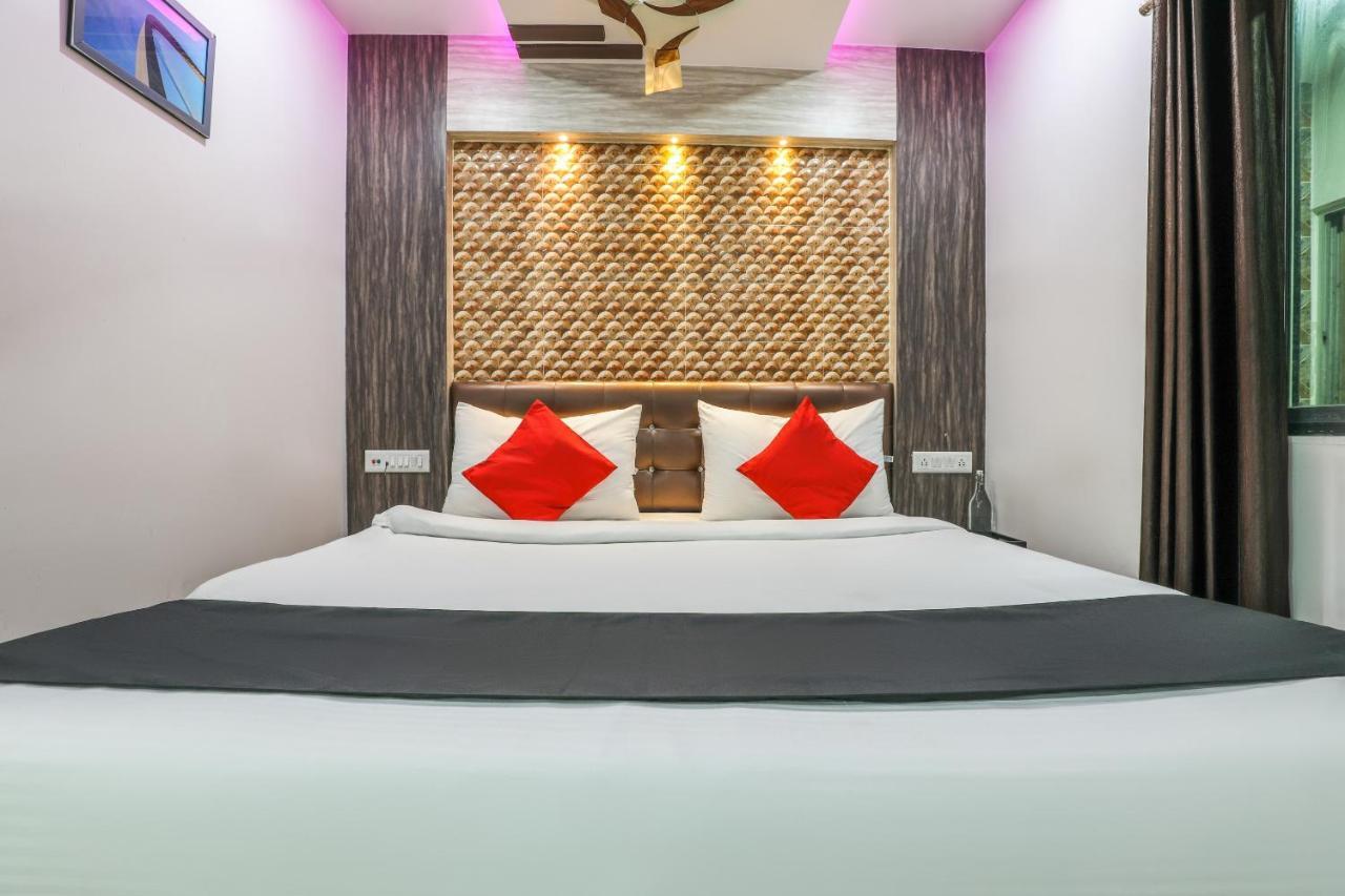 Oyo 14472 Brahmaputra Guest House Guwahati Esterno foto